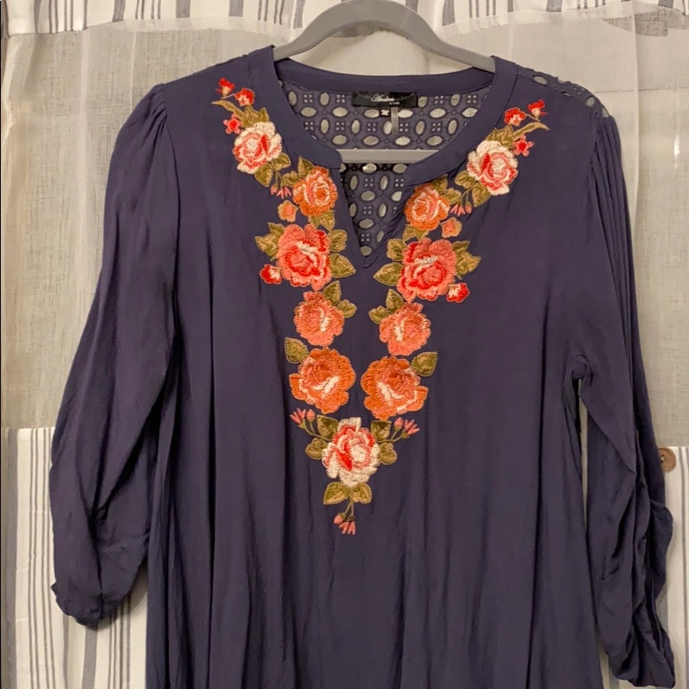 Ladies Lace back tunic